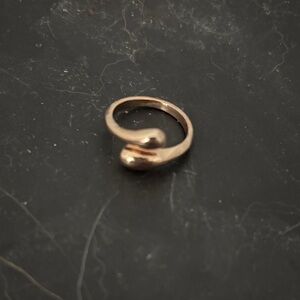 Elegant Gold-Tone Women's Ring